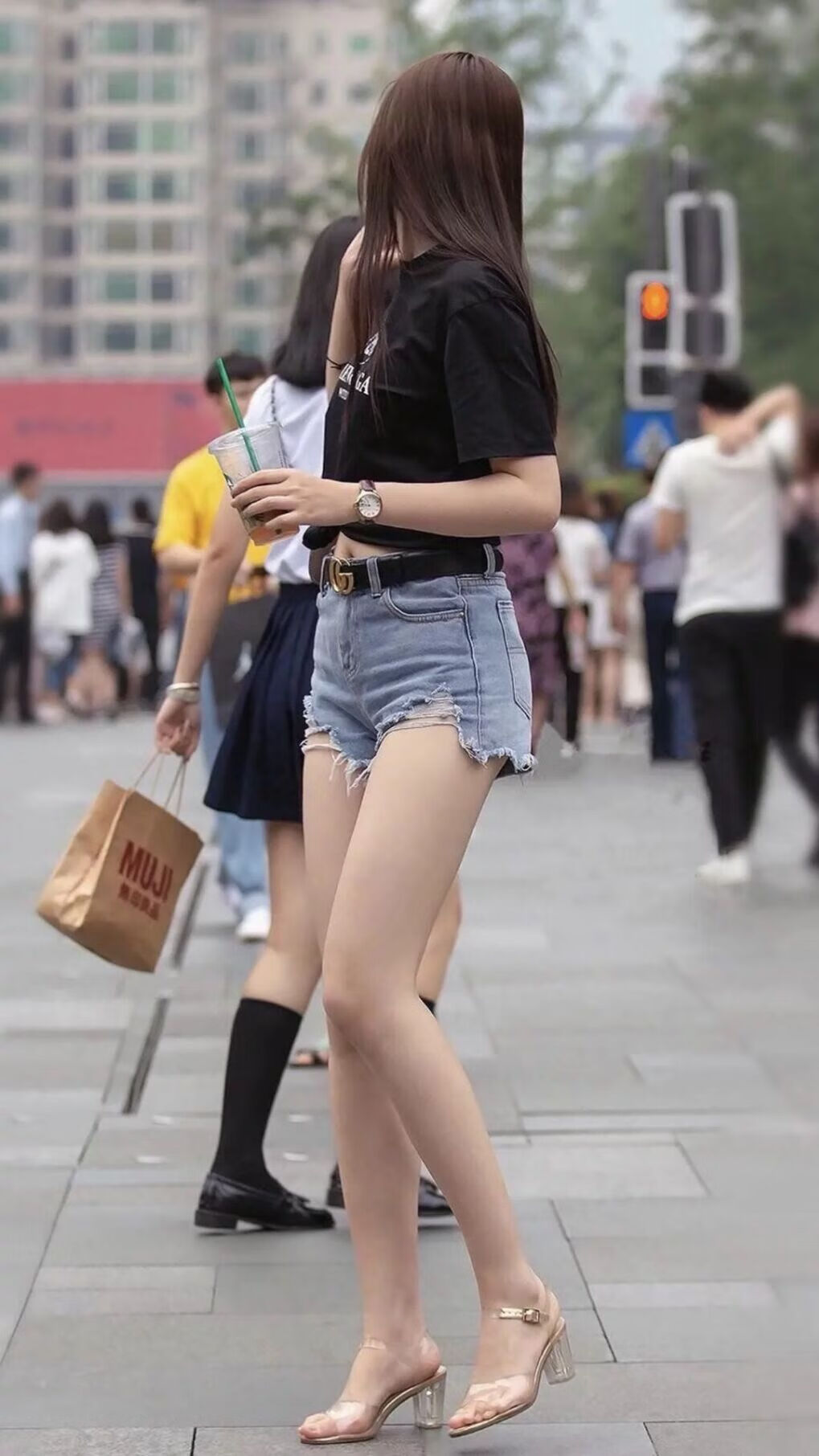 西甲裁判引入多模态语义反馈机制提升现场沟通顺畅度