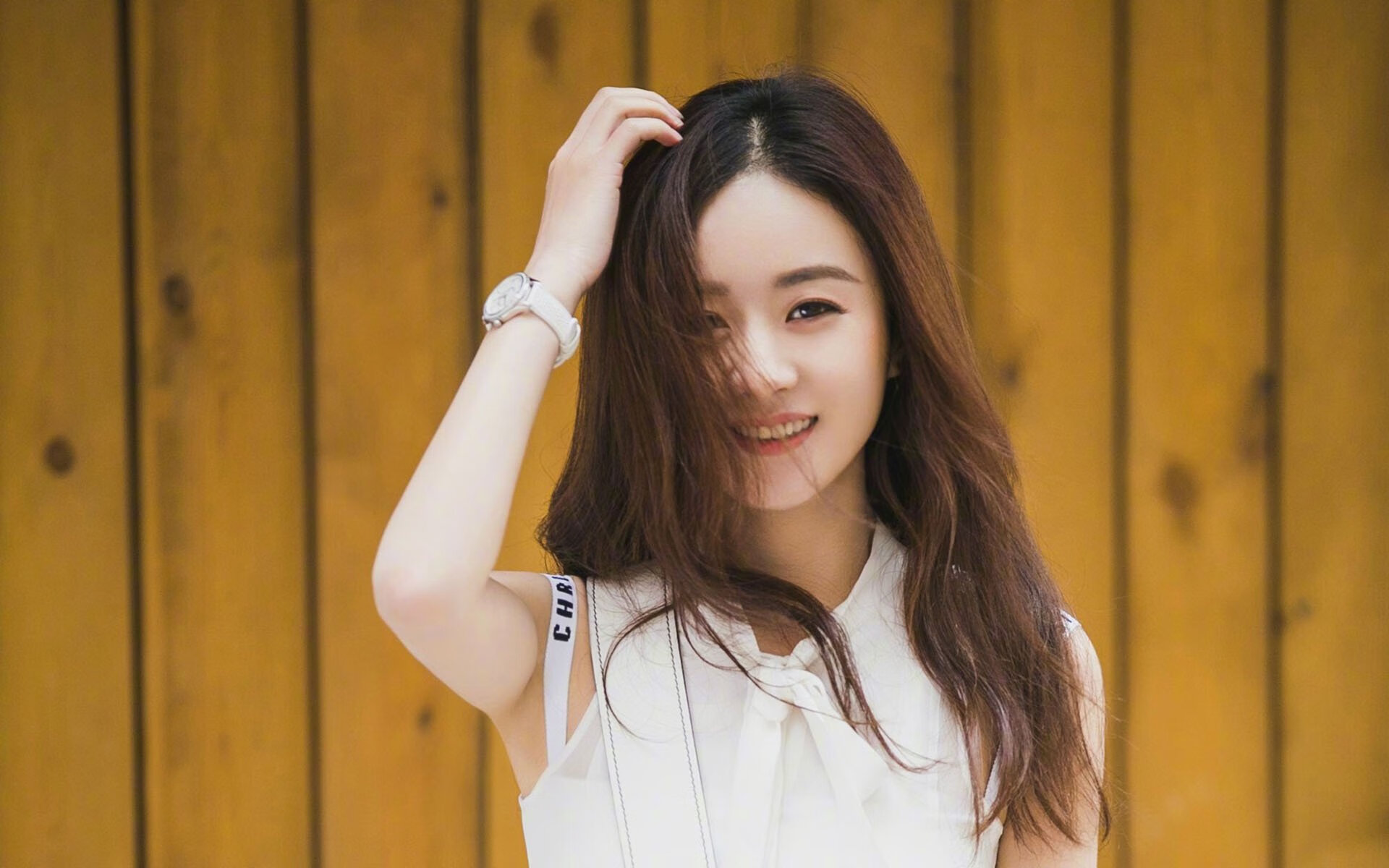 球员是否应在开局阶段刻意控制节奏，开球时球员将球踢回本方半场